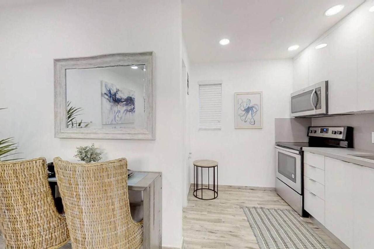 Lovely 1Br W Parking Space & Walk To The Beach #7 Χόλιγουντ Εξωτερικό φωτογραφία
